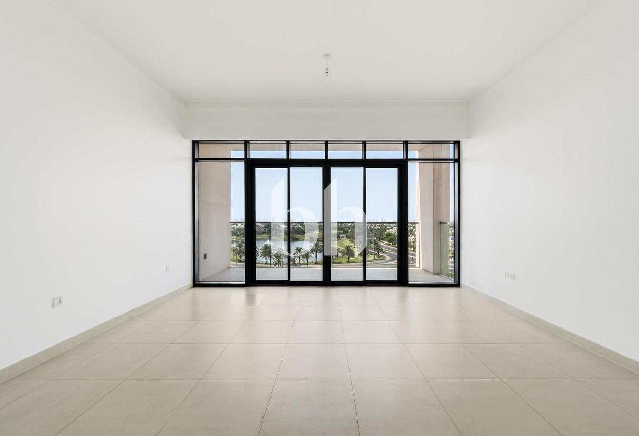 Exclusive | Vacant Now | Full Golf Course View photo 2