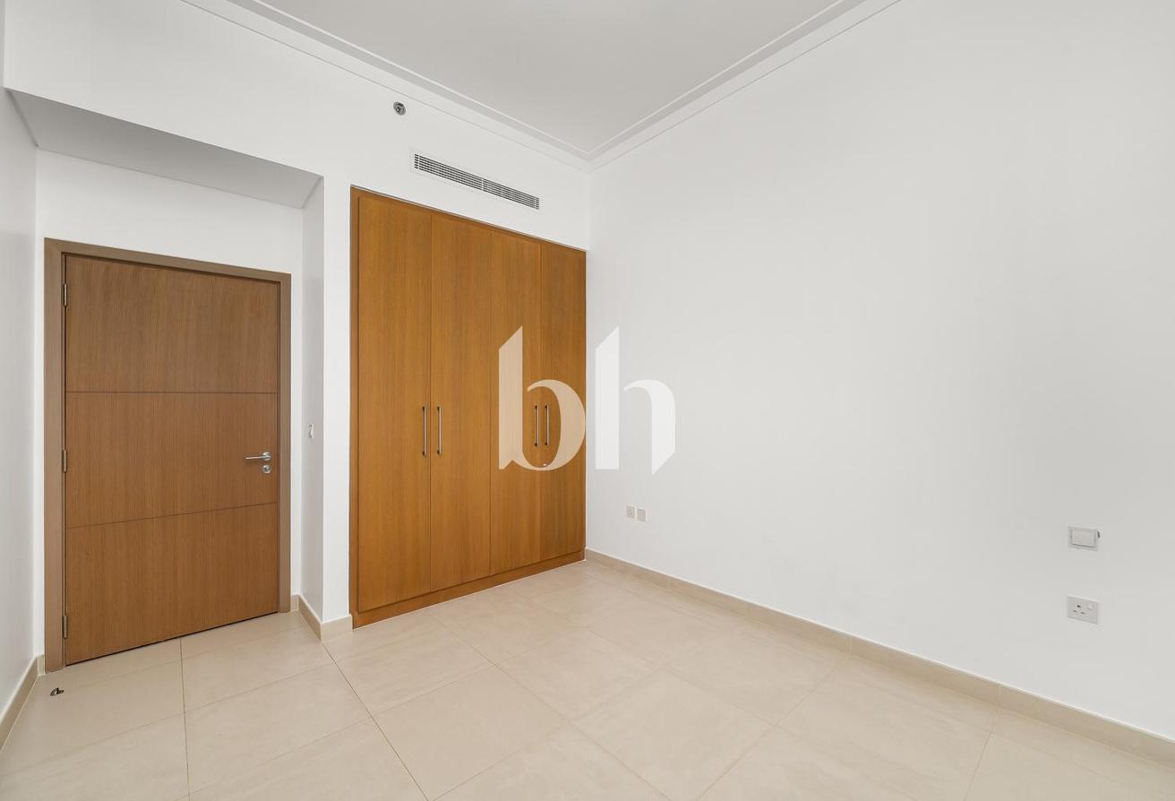 Exclusive | Vacant Now | Full Golf Course View photo 9