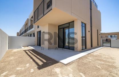 Townhouse - 4 - 4 for sale in Greenview 3 - Emaar South - Dubai South (Dubai World Central) - Dubai Townhouse - 4 - 4 for sale in Greenview 3 - Emaar South - Dubai South (Dubai World Central) - Dubai