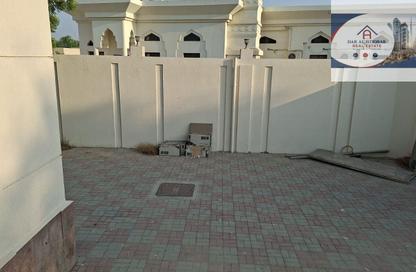 Villa - 5 - 6 for rent in Al Heerah - Sharjah
