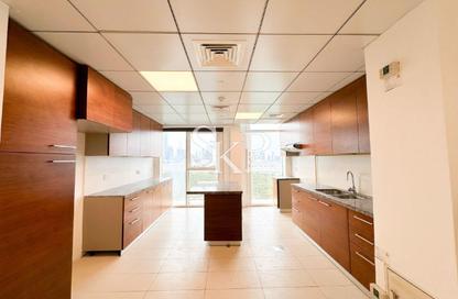 Apartment - 4 Bedrooms - 6 Bathrooms for rent in Al Qurm View - Shams Abu Dhabi - Al Reem Island - Abu Dhabi