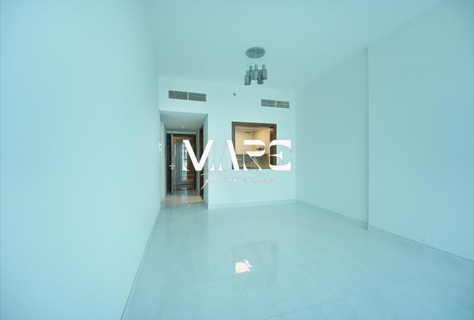 Vacant | Brand New | Closed Kitchen