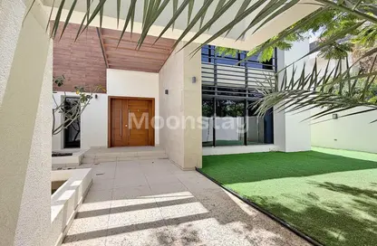Villa - 4 Bedrooms - 5 Bathrooms for rent in West Yas - Yas Island - Abu Dhabi