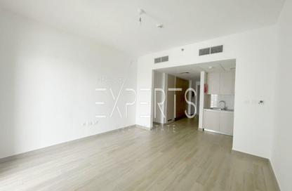 Apartment - Studio - 1 for rent in Waters Edge - Yas Island - Abu Dhabi