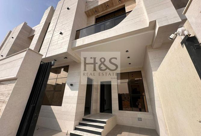 62474325 - Property Image 2