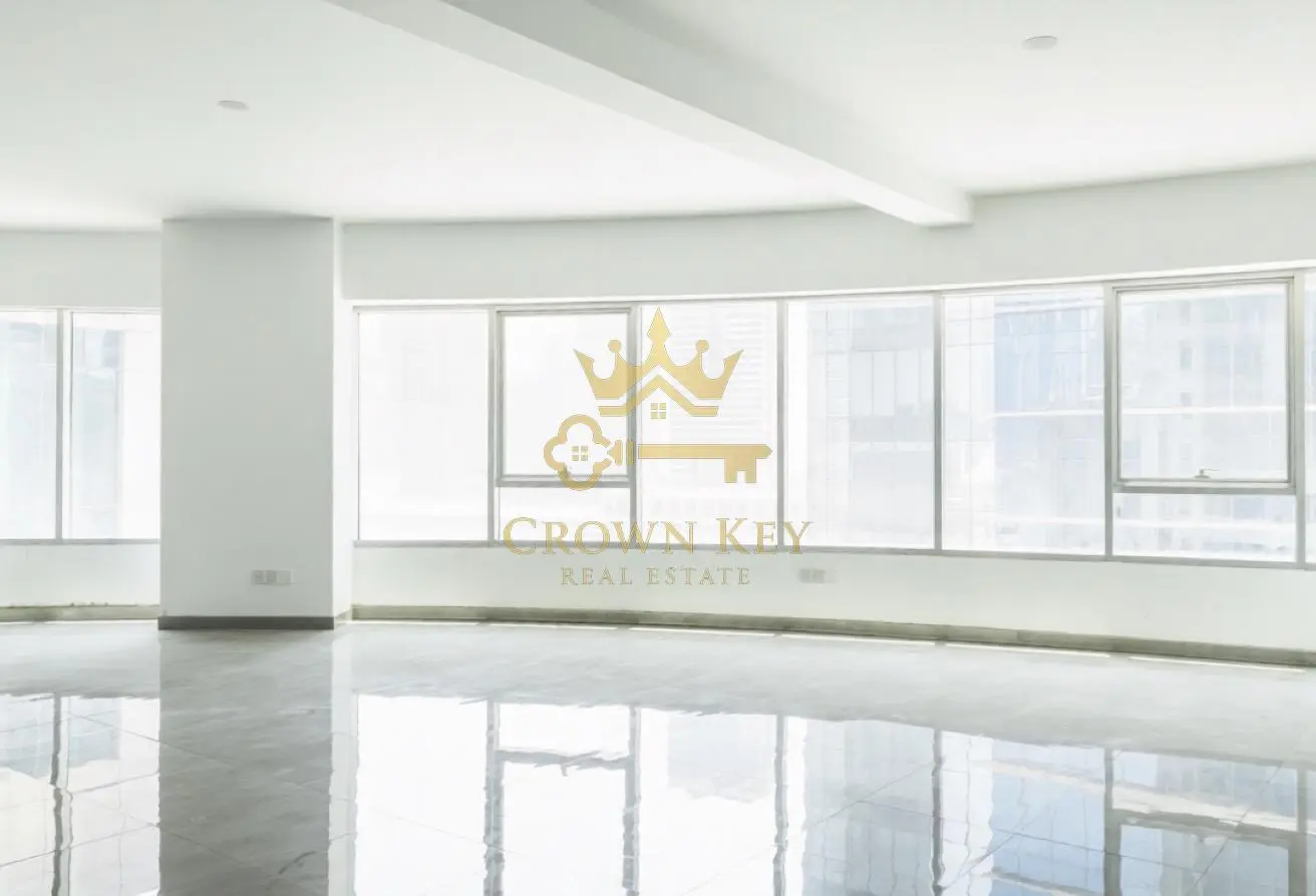 Office Space in Ontario Tower, photo 3