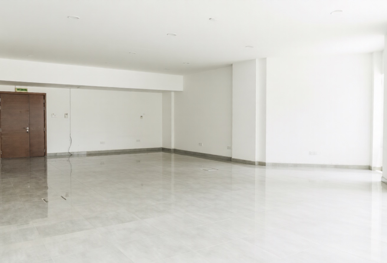Office Space in Ontario Tower, second photo