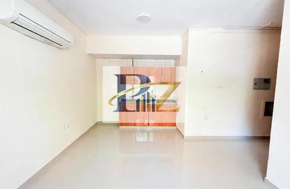 Apartment - Studio - 1 for rent in Al Shamsi 1 - Muwaileh Commercial - Sharjah Apartment - Studio - 1 for rent in Al Shamsi 1 - Muwaileh Commercial - Sharjah