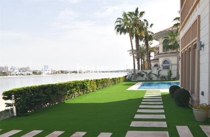 Villa - 5 Bedrooms - 6 Bathrooms for rent in Signature Villas Frond E - Signature Villas - Palm Jumeirah - Dubai