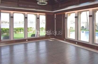 Villa - 5 Bedrooms - 6 Bathrooms for rent in Signature Villas Frond E - Signature Villas - Palm Jumeirah - Dubai