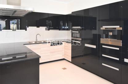 Villa - 5 Bedrooms - 6 Bathrooms for rent in Signature Villas Frond E - Signature Villas - Palm Jumeirah - Dubai