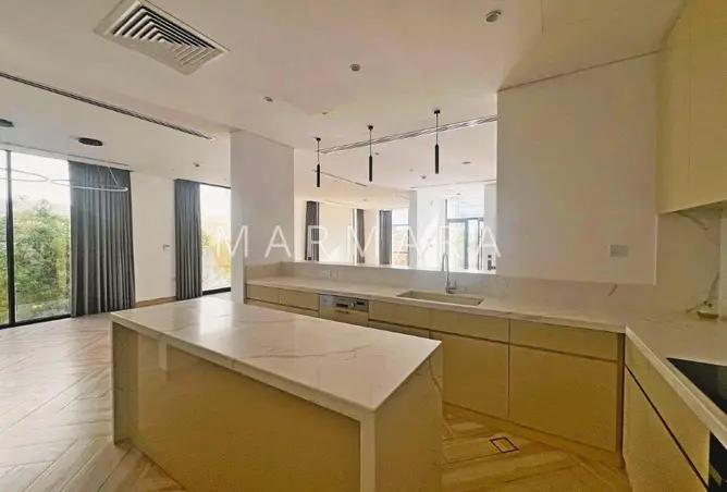 126121995 - Property Image 3