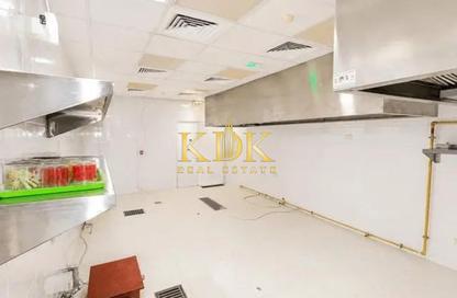 Shop - Studio - 1 for rent in Bay Central Tower Central - Bay Central - Dubai Marina - Dubai