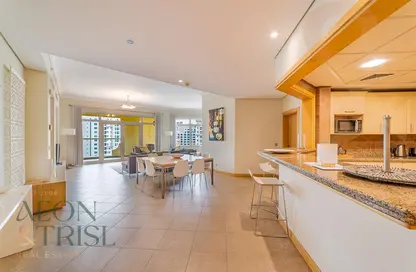 Apartment - 3 Bedrooms - 4 Bathrooms for rent in Al Das - Shoreline Apartments - Palm Jumeirah - Dubai