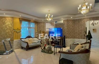 Apartment - 5 Bedrooms - 6 Bathrooms for sale in Al Yash - Wasit - Sharjah