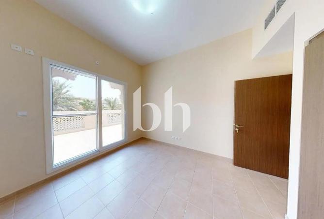 128363840 - Property Main Image