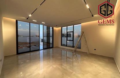 Villa - 4 - 5 for rent in Al Aweer 1 - Al Aweer - Dubai