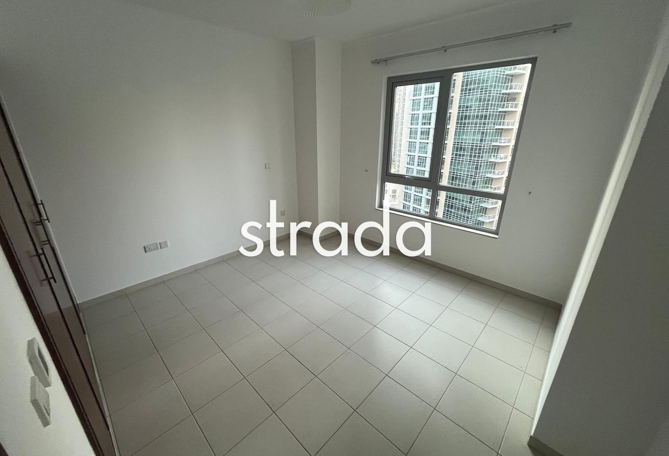 Burj Khalifa View | Unfurnished | Vacant Now photo 7