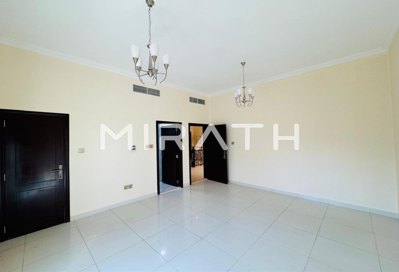 Upgraded Villa | Close to DAA | Pool and Gym photo 8