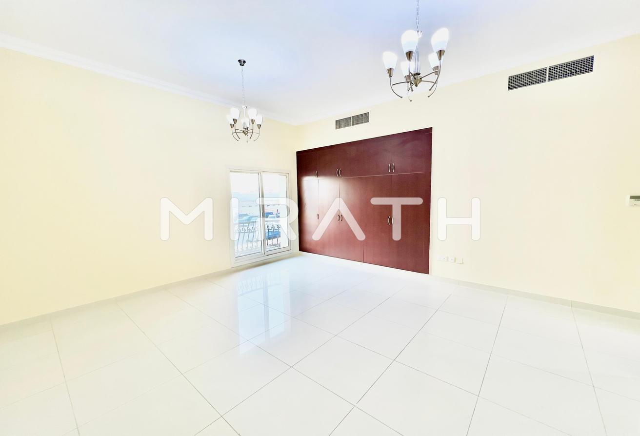 Upgraded Villa | Close to DAA | Pool and Gym photo 13