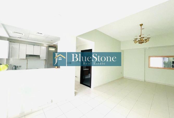 Spacious 2 Bed | Balcony with open view