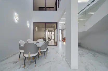 تاون هاوس - 4 غرف نوم - 5 حمامات للبيع في القرية الغربية - الفرجان - دبي