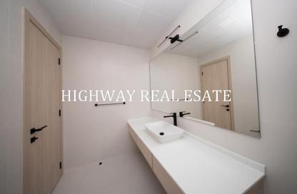 Apartment - 4 - 5 for sale in Sharjah Terraces - Al Khan Lagoon - Al Khan - Sharjah
