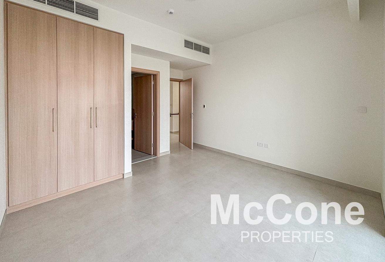 Private Pool & BBQ Area | Landscaped | Park View photo 11