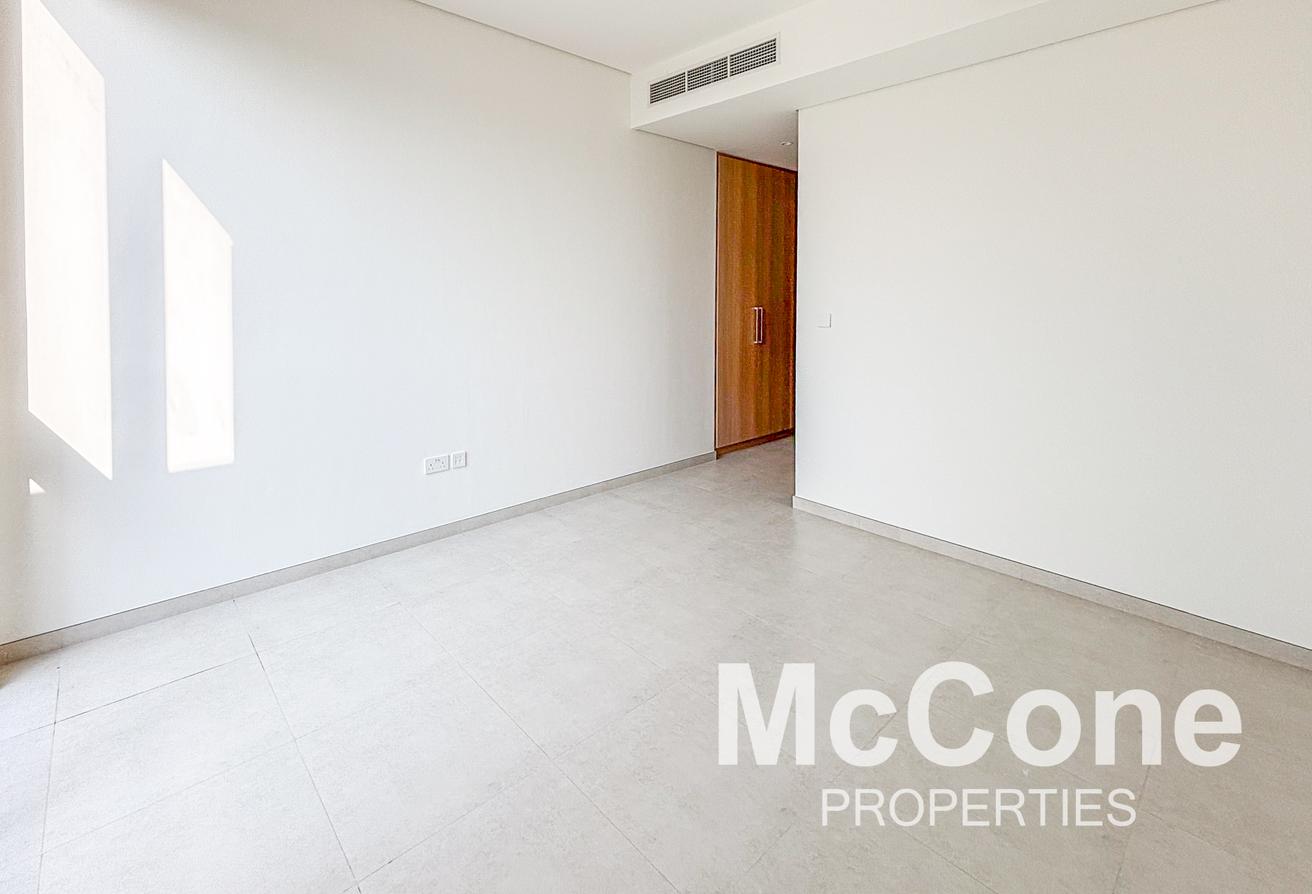 Private Pool & BBQ Area | Landscaped | Park View photo 12