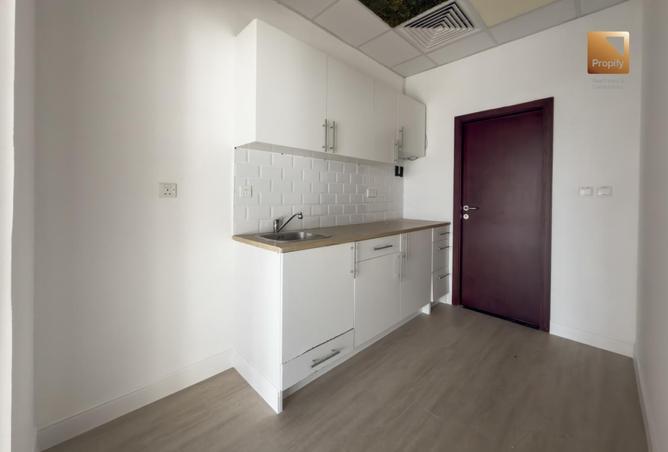 104255002 - Property Image 3