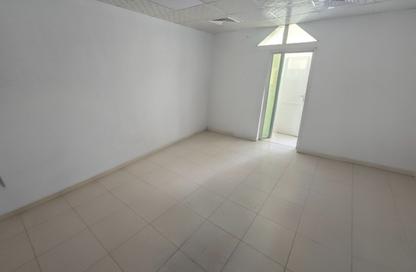 Apartment - Studio - 1 for rent in Fire Station Road - Muwaileh - Sharjah