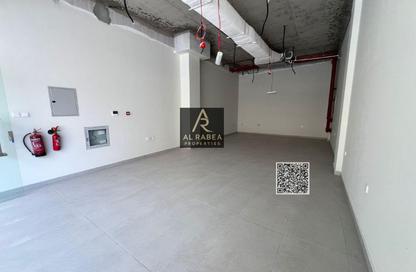 Shop - Studio - 1 Bathroom for rent in Abna Saqer Building - Al Hamidiya 1 - Al Hamidiya - Ajman