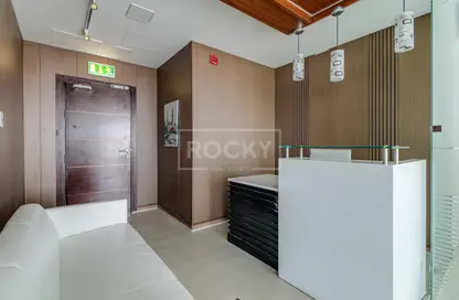 مكتب للايجار في القمة - الخليج التجاري - دبي