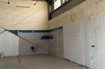 Warehouse - Studio - 1 Bathroom for rent in Mussafah Industrial Area - Mussafah - Abu Dhabi