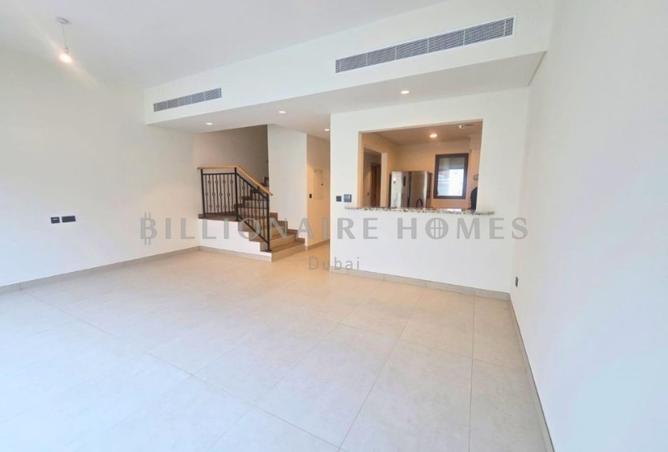 BRAND NEW | LANDSCAPED | MULTIPLE CHECKS photo 3