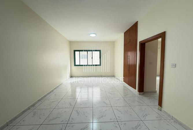 123822395 - Property Image 3