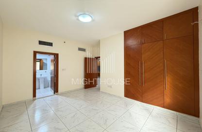 Apartment - 1 Bedroom - 2 Bathrooms for rent in Golden Sands 12 - Al Mankhool - Bur Dubai - Dubai