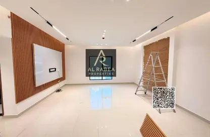 Apartment - 3 Bedrooms - 3 Bathrooms for rent in Ajman Creek Towers - Al Rashidiya 1 - Al Rashidiya - Ajman