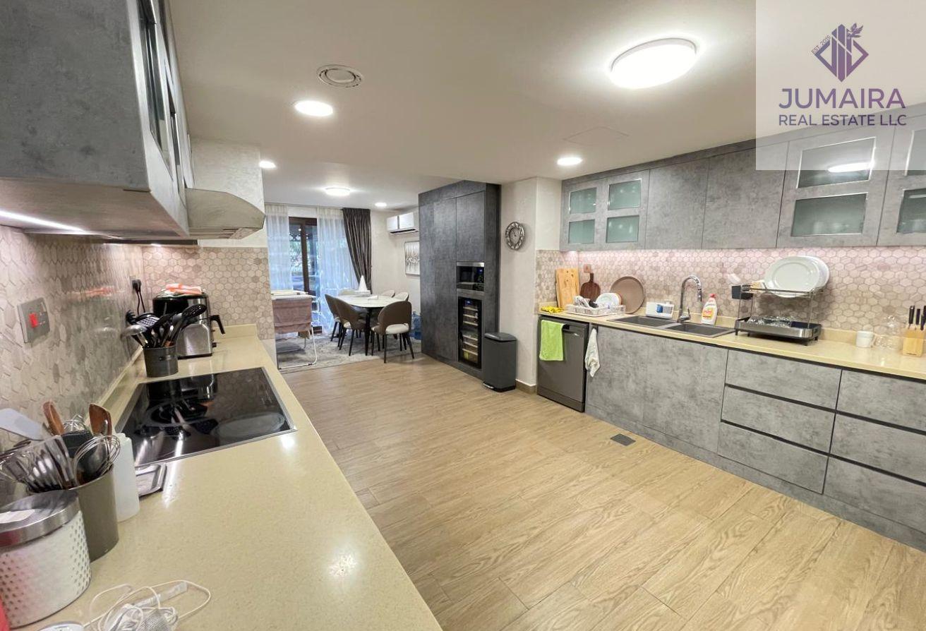 Rare 5BR Duplex | Fully Upgraded & Extended