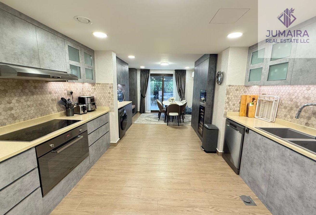Rare 5BR Duplex | Fully Upgraded & Extended
