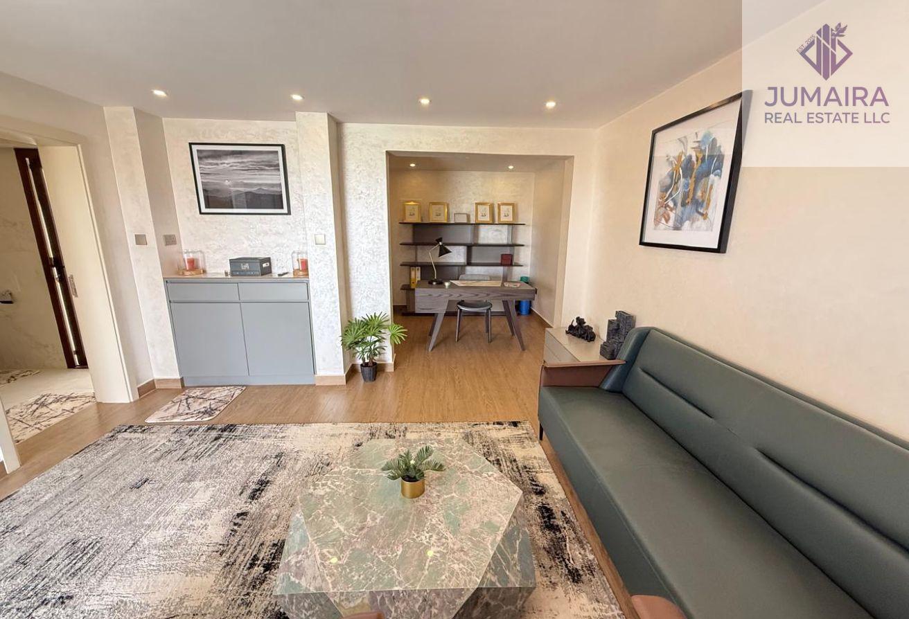 Rare 5BR Duplex | Fully Upgraded & Extended