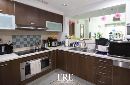 Apartment - 2 Bedrooms - 2 Bathrooms for sale in Marina Residences 5 - Marina Residences - Palm Jumeirah - Dubai