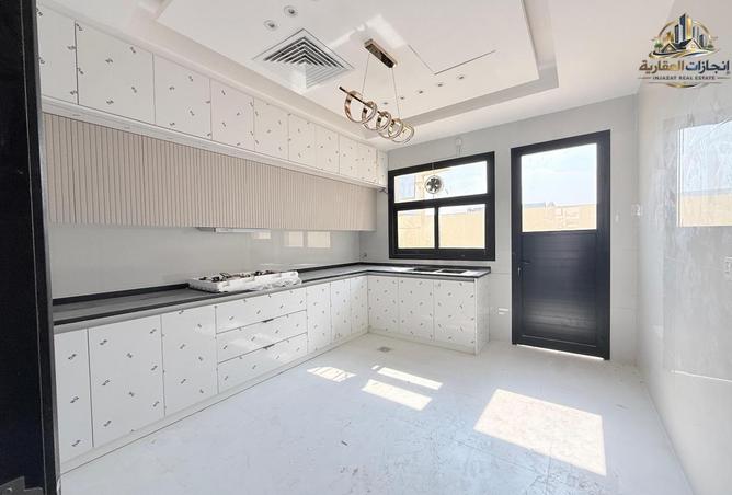 84476126 - Property Image 3