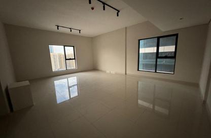 Apartment - 3 Bedrooms - 3 Bathrooms for rent in Gulfa Towers - Al Rashidiya 1 - Al Rashidiya - Ajman