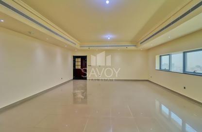 Apartment - 3 Bedrooms - 4 Bathrooms for rent in Silver Wave Tower - Al Mina - Abu Dhabi