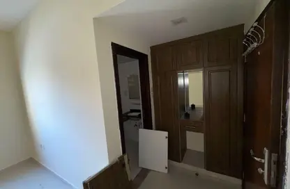 شقة - غرفة نوم - 2 حمامات للايجار في فلل الروضة 2 - 2  الروضة - الروضة - عجمان