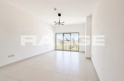 شقة - غرفة نوم - 2 حمامات للايجار في مبنى ربدان - موتور سيتي - دبي شقة - غرفة نوم - 2 حمامات للايجار في مبنى ربدان - موتور سيتي - دبي