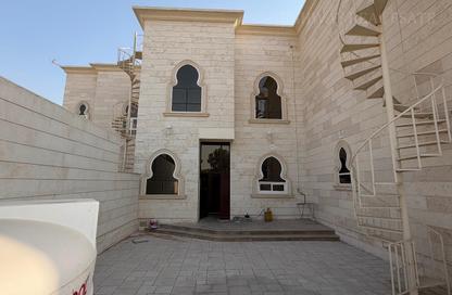 Villa - 4 Bedrooms - 6 Bathrooms for rent in Al Nouf - Sharjah