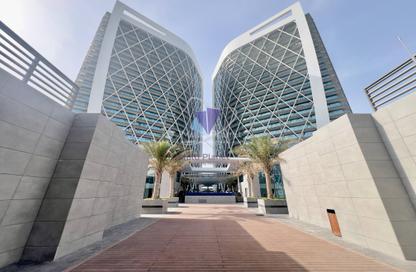 Townhouse - 4 Bedrooms - 6 Bathrooms for rent in Corniche Road - Abu Dhabi Townhouse - 4 Bedrooms - 6 Bathrooms for rent in Corniche Road - Abu Dhabi