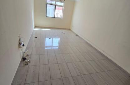 Apartment - 1 Bedroom - 2 Bathrooms for rent in Al Gulayaa - Sharjah
